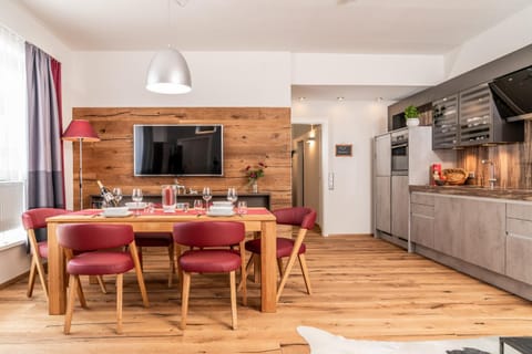 Kitchen or kitchenette, Living room, Dining area