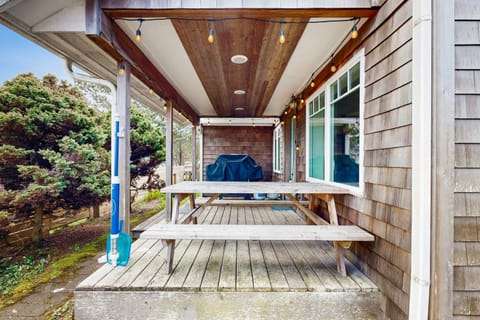 Clamalope House in Rockaway Beach