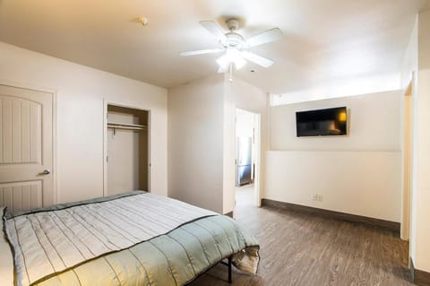 Vistas 202- Modern Sierra Vista 1bd great location House in Sierra Vista