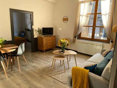 joli appartement quartier historique, 5 pers Apartment in Moulins