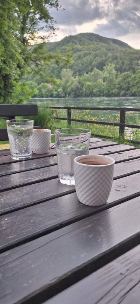 Neighbourhood, Garden, River view
