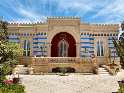 Property building, Facade/entrance