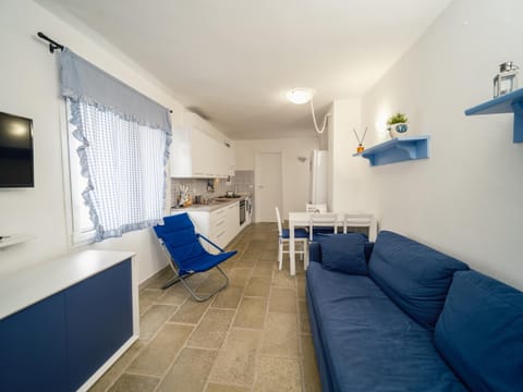 TV and multimedia, Kitchen or kitchenette, Living room, Dining area