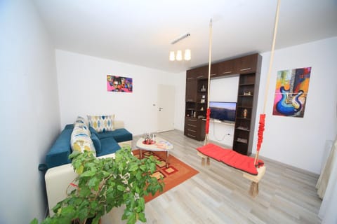 Library, TV and multimedia, Living room, Seating area