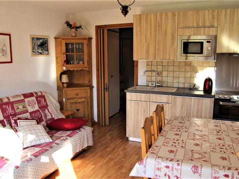 Appartement cosy avec balcon, parking individuel et WiFi à Saint-Jean-de-Sixt - FR-1-459-165 Apartment in La Clusaz