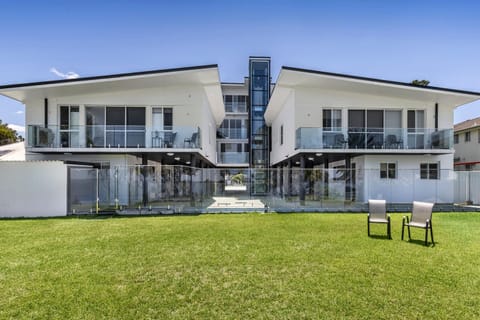 Property building, Natural landscape, Lake view, Swimming pool