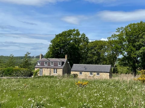 Stay on the Hill - Self Catered Cottages Laverick and Bothy House in England