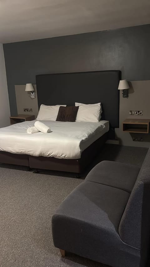 Seating area, Bedroom