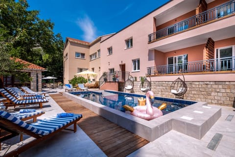 BBQ facilities, Garden, Balcony/Terrace, Swimming pool