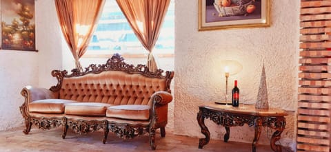 DIMORA IL CAMALEONTE country apartments with pool Country House in Civitavecchia