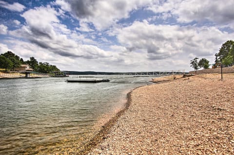 Walk to Boat Ramp! Lakefront Home with Deck in Afton House in Cleora