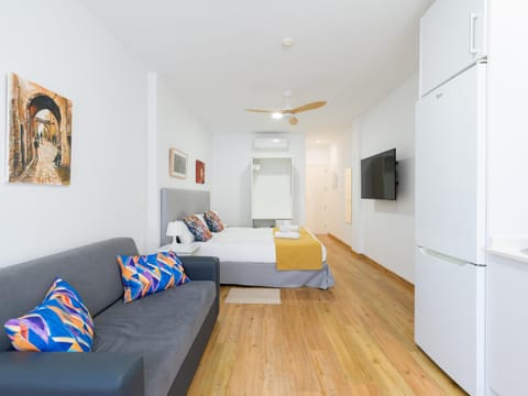 Communal lounge/ TV room, Living room