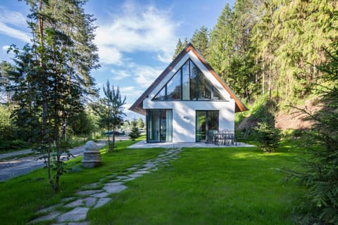 Property building, Spring, Day, Natural landscape, Garden