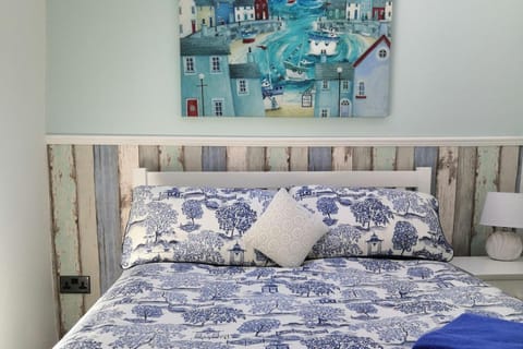 1 Bed Cottage-Sleeps 3-Pool-Pets-near St Ives House in England