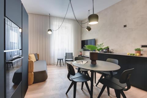 Kitchen or kitchenette, Living room