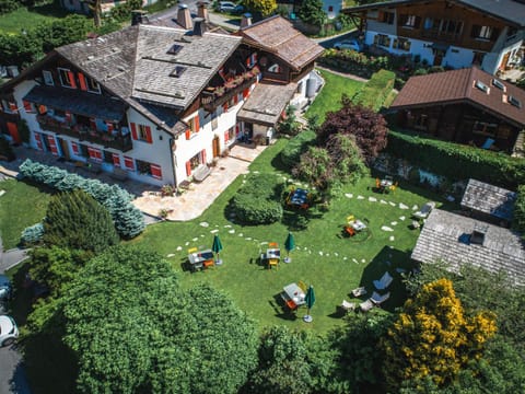 Property building, Bird's eye view, Garden, Balcony/Terrace