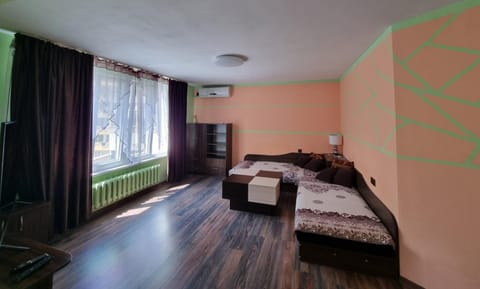 Living room, Seating area, air conditioner