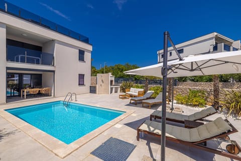 Property building, Swimming pool