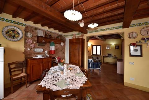 Casetta Rossa House in Tuscany