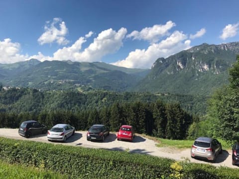 Neighbourhood, Natural landscape, Mountain view