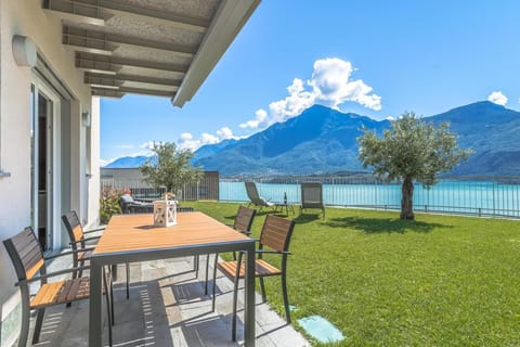 Natural landscape, Garden, Dining area, Garden view, Lake view, Mountain view