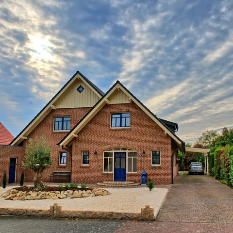 Property building, Street view