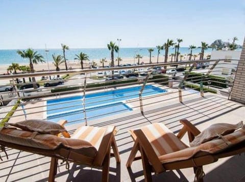 Natural landscape, View (from property/room), Balcony/Terrace, Beach, Pool view, Sea view, Swimming pool