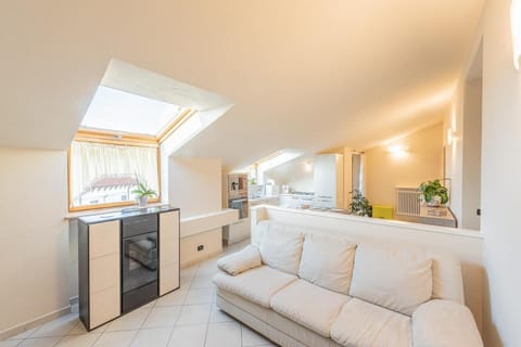 Kitchen or kitchenette, Living room, Seating area, Dining area, oven, pet friendly
