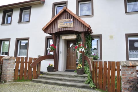 Property building, Facade/entrance, Day