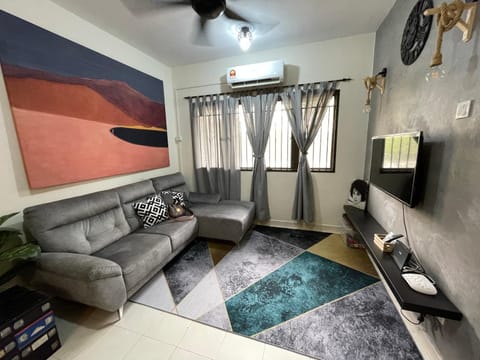 TV and multimedia, Living room, Photo of the whole room, Seating area, fireplace, air conditioner