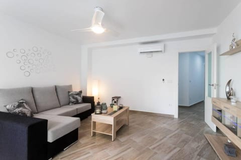 Espacioso y céntrico piso con zona chill-out Apartment in Alicante