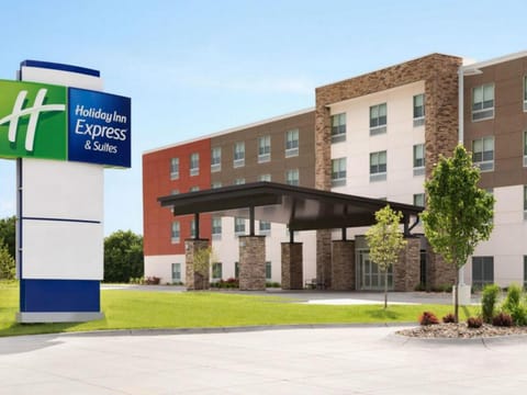 Holiday Inn Express & Suites Dayton East - Beavercreek by IHG Hotel in Beavercreek