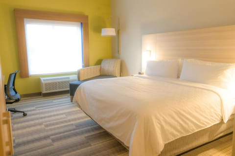 Holiday Inn Express & Suites Dayton East - Beavercreek by IHG Hotel in Beavercreek