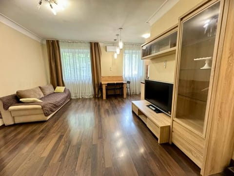 TV and multimedia, View (from property/room), Living room, Seating area