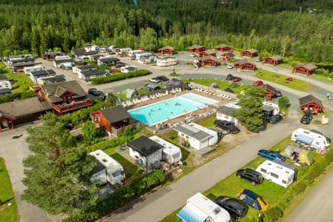Bird's eye view, Pool view