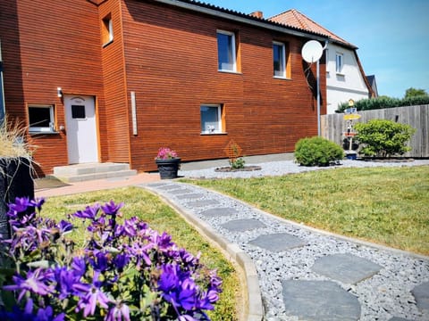 Property building, Spring, Garden, Garden view
