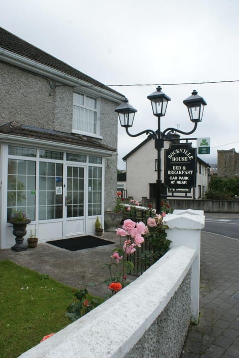 Property building, Street view