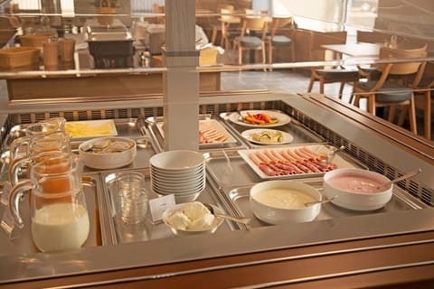 Breakfast, Buffet breakfast