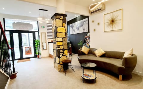 Living room, Lobby or reception, air conditioner
