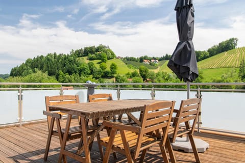 Natural landscape, Balcony/Terrace