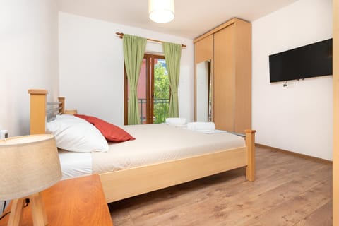 Seafoam apartment Apartment in Dobrota