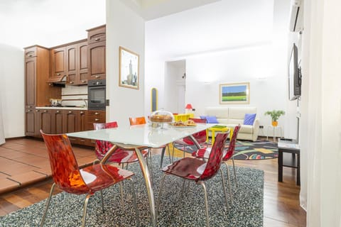 Seating area, Dining area, minibar, stove