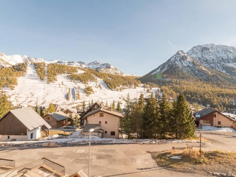 Appartement 3 pièces pour 6 au ski avec parking à Montgenèvre - FR-1-330D-13 Apartment in Montgenèvre