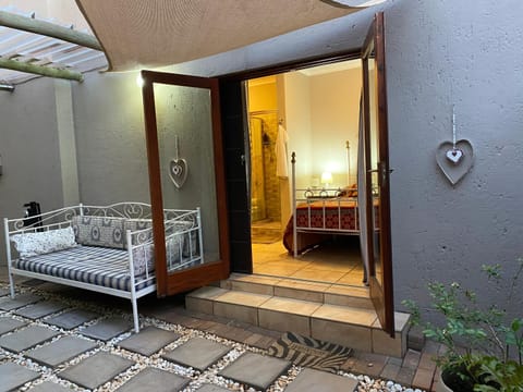 Facade/entrance, Seating area