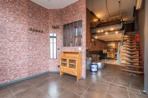 Loft industriel XXL 130m2 - Centre ville - Parking Apartment in Auvergne-Rhône-Alpes