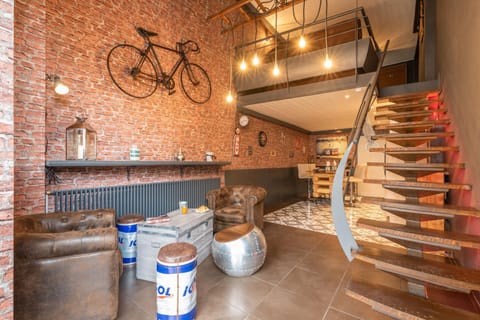 Loft industriel XXL 130m2 - Centre ville - Parking Apartment in Auvergne-Rhône-Alpes