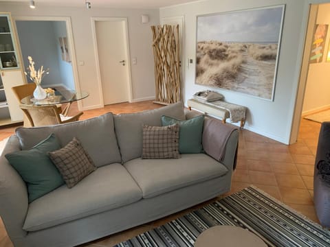 Living room, Photo of the whole room