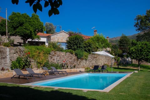 Garden view, Pool view, Swimming pool, sunbed