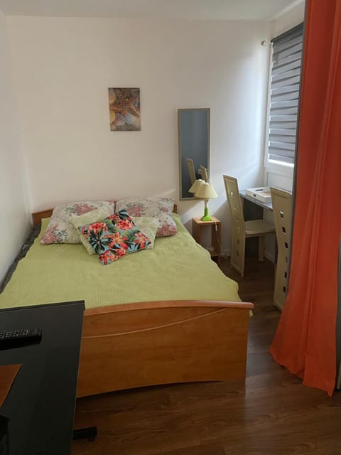 petit studio fonctionnel independant Apartment in Brittany