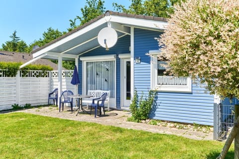 Property building, Garden, Garden view